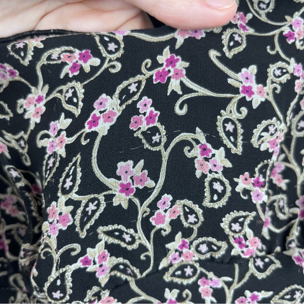 Vintage Y2K Junction West Sleeveless Black Silk Floral Tank Top Blouse Large - Picture 9 of 9